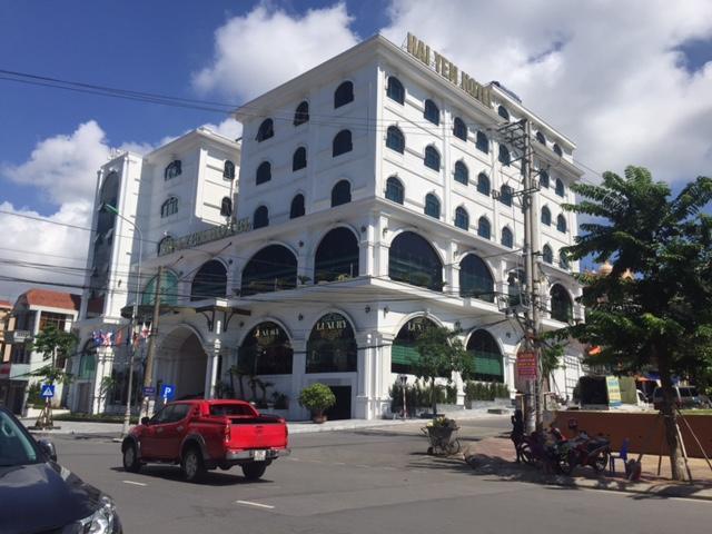 ไฮ เยิน ลักชัวรี โฮเต็ล Hotel Cam Pha ภายนอก รูปภาพ