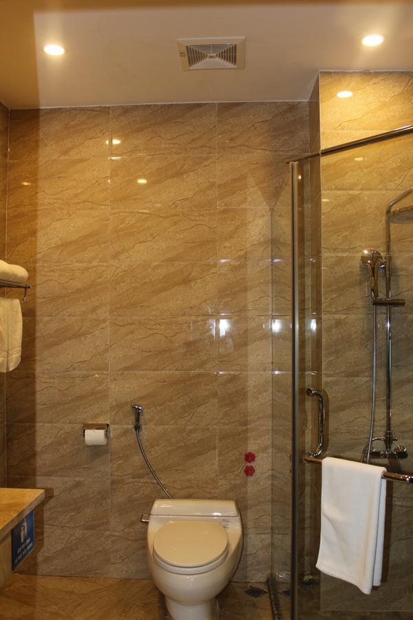 ไฮ เยิน ลักชัวรี โฮเต็ล Hotel Cam Pha ภายนอก รูปภาพ